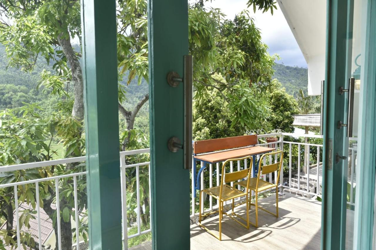 Ling & Louie'S Mountain Villa Mayong Ngoại thất bức ảnh